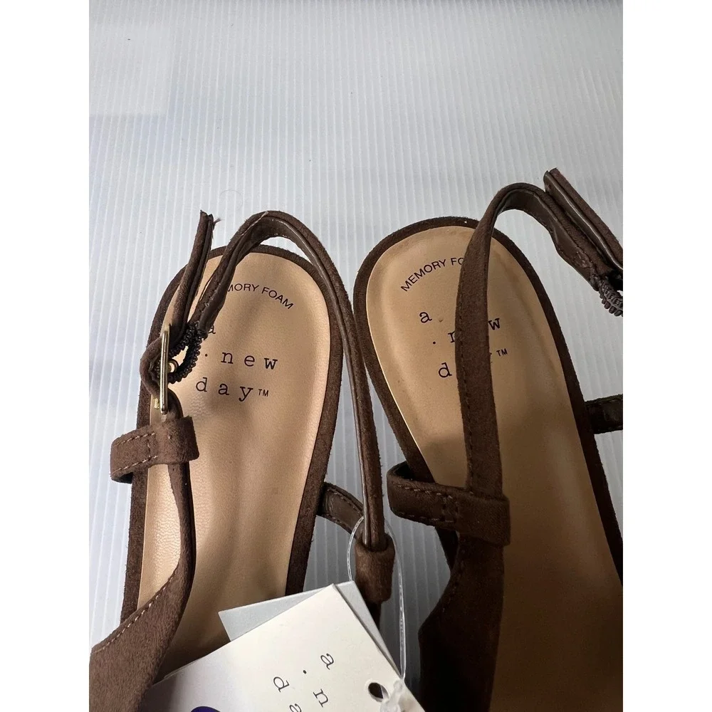 A New Day Brown Slingback Kitten Heels Gold Chain Link Pointed Toe Pumps Size 66